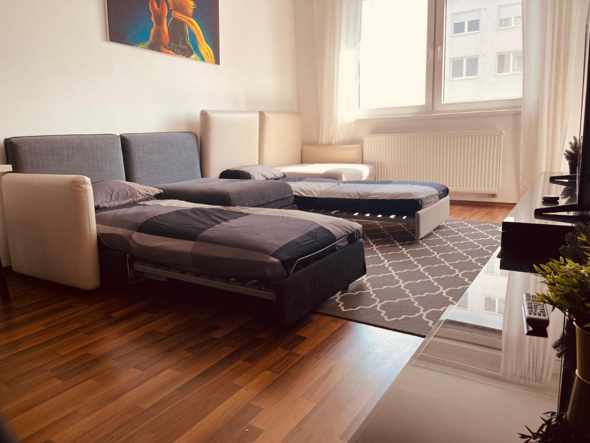After Eight Apartment Bratislava Eksteriør bilde